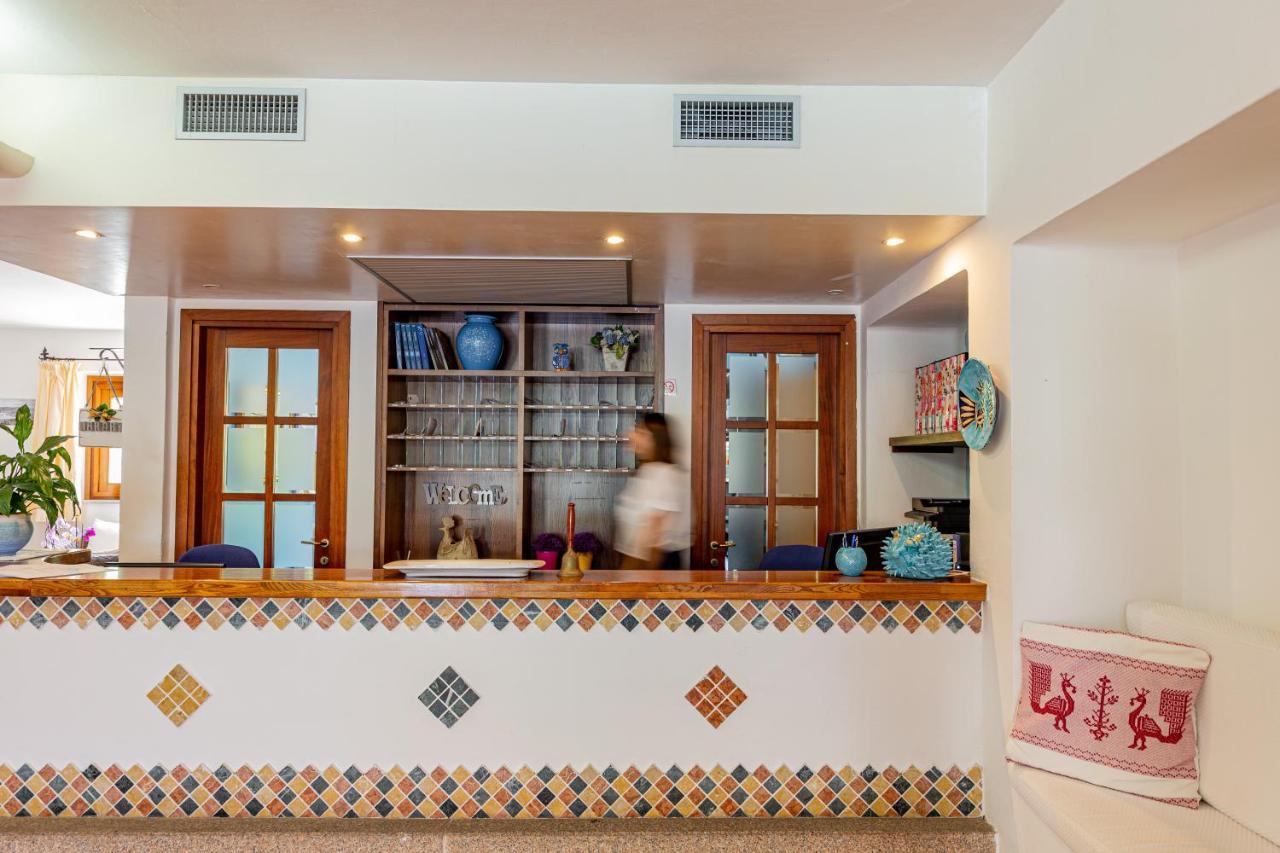 Lh Hotel La Funtana (Adults Only) Santa Teresa Gallura Exterior photo